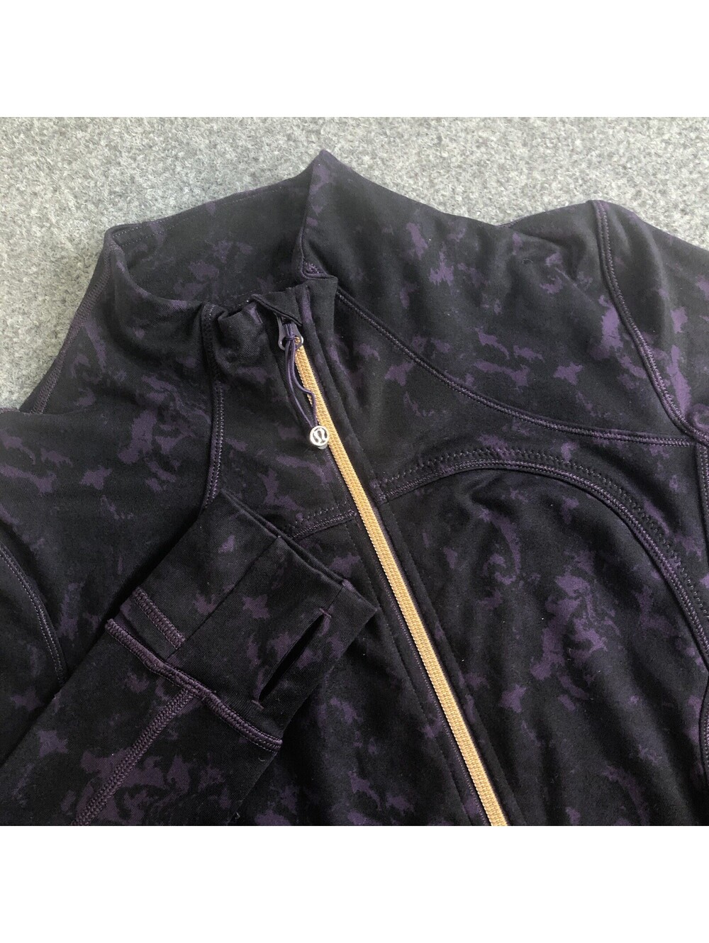 Lululemon Forme II Jacket Womens 4 Purple Full Zip Thumbholes Activewear Gym